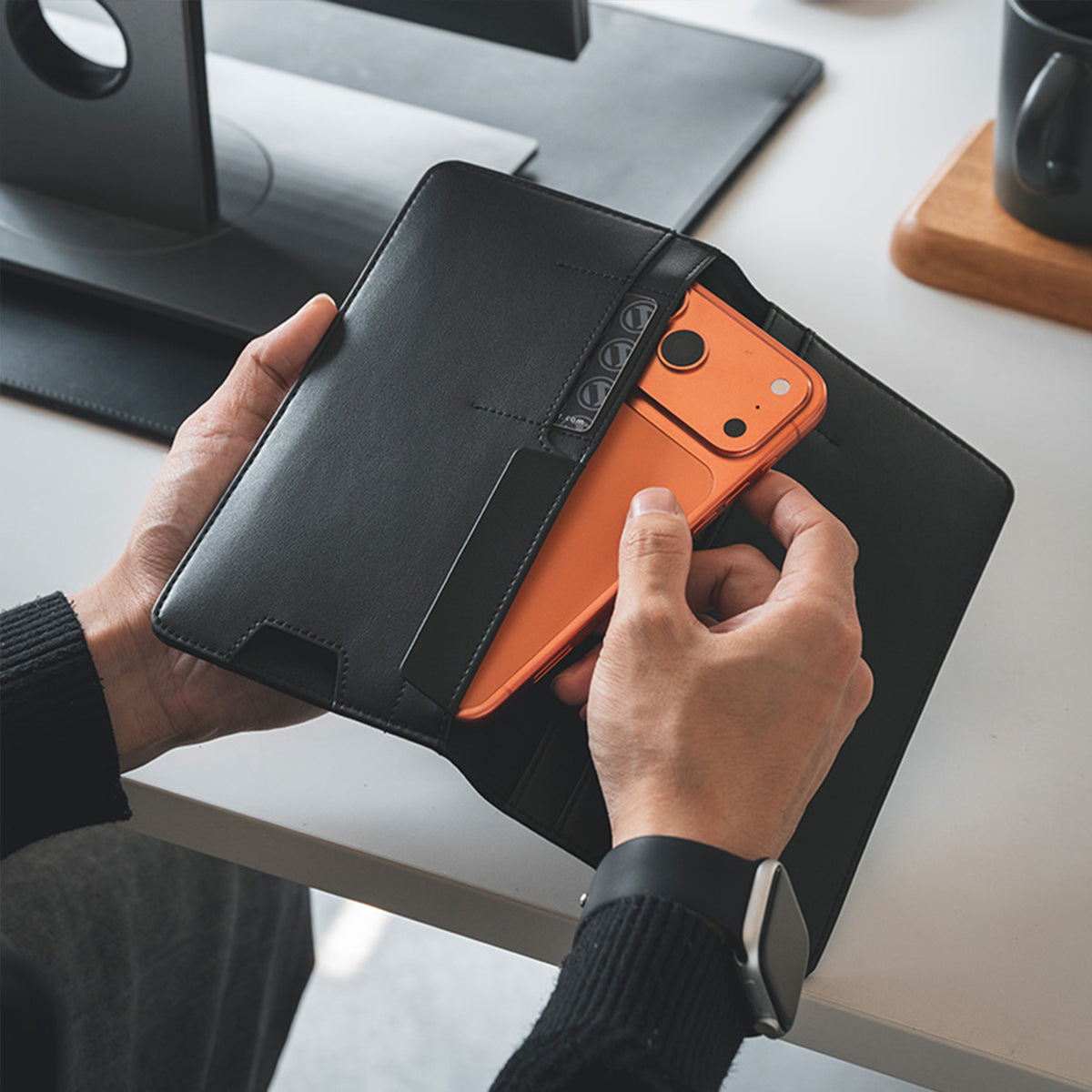 VB111-Anti-theft wallet for two phones, with storage for ID and cards