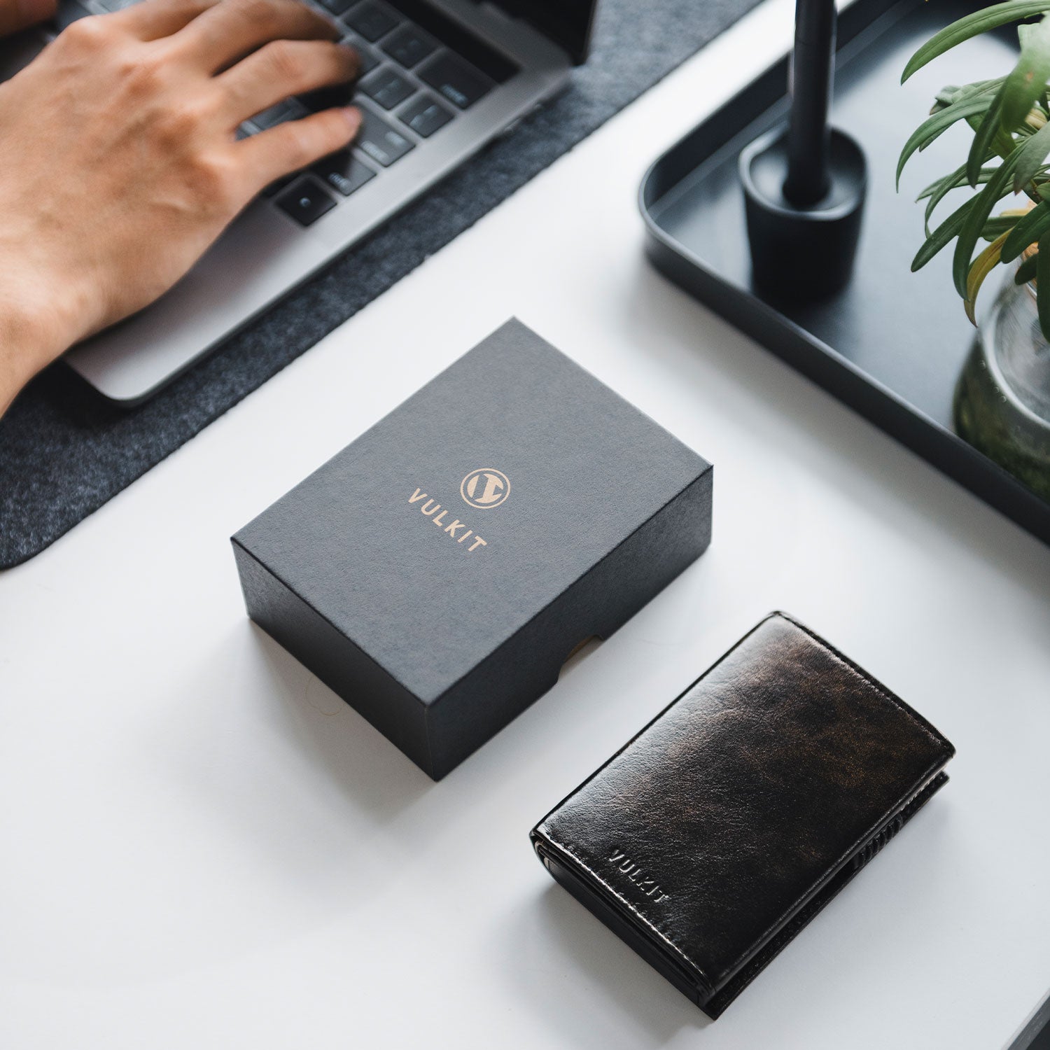 VC302P-Numbered Limited Edition, Genuine Leather Tri-fold Wallet