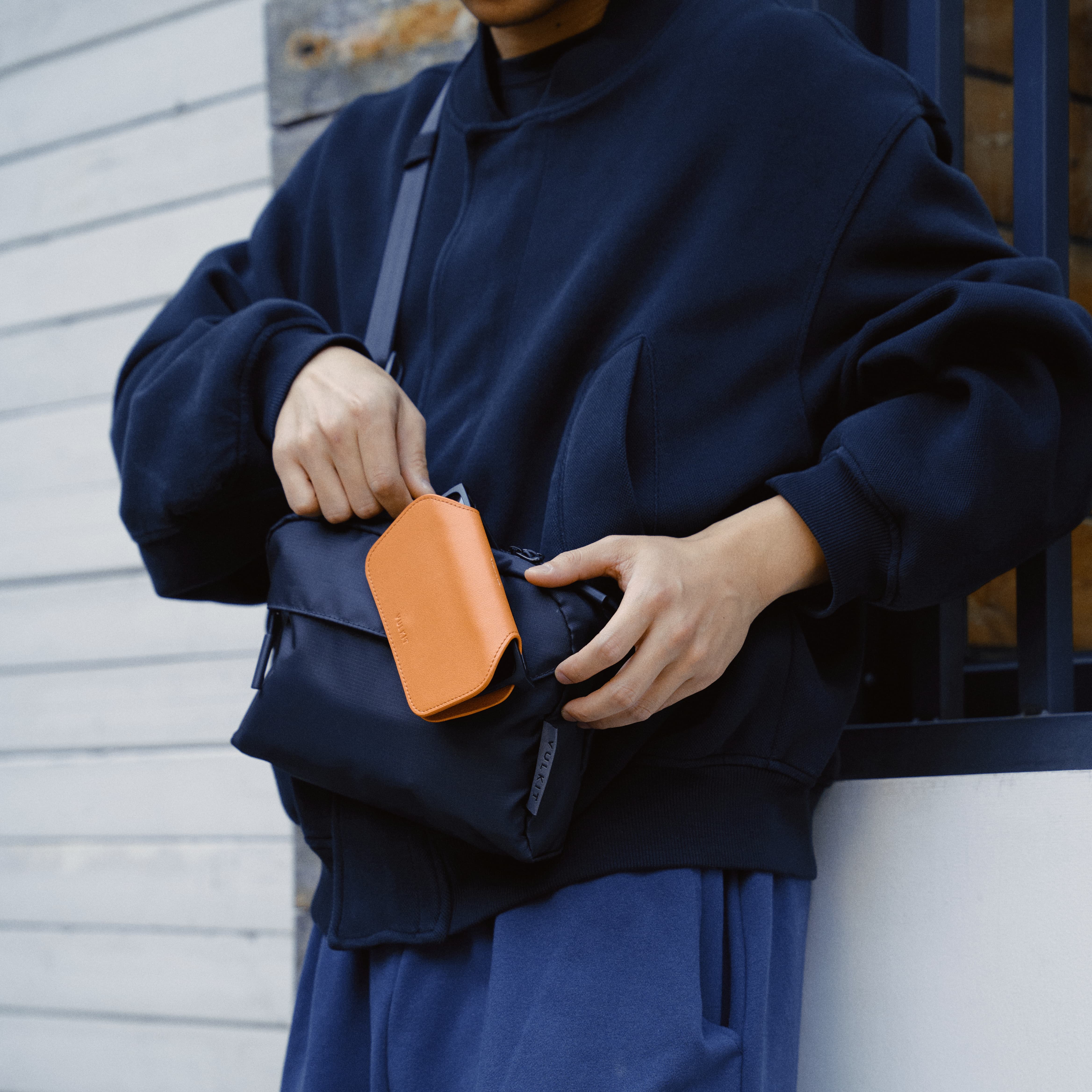 VB116 - City Flux Everyday Sling